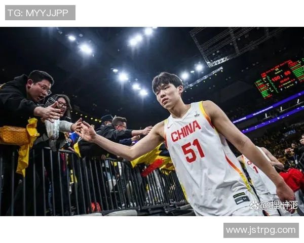 重庆篮球队战术变革引发热议球迷期待新赛季表现提升 重庆篮球队战术变革引发热议球迷期待新赛季表现提升